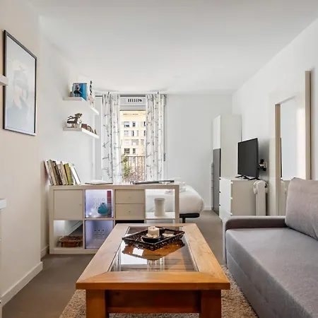 Apartamento En Las Tablas Con Garaje Y Piscina Alquiler Temporal Madrid Exterior photo